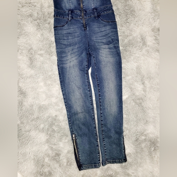 New York & Company Sleeveless Denim Jumpsuit, Size S Reg/Avg, NWT - Picture 4 of 4